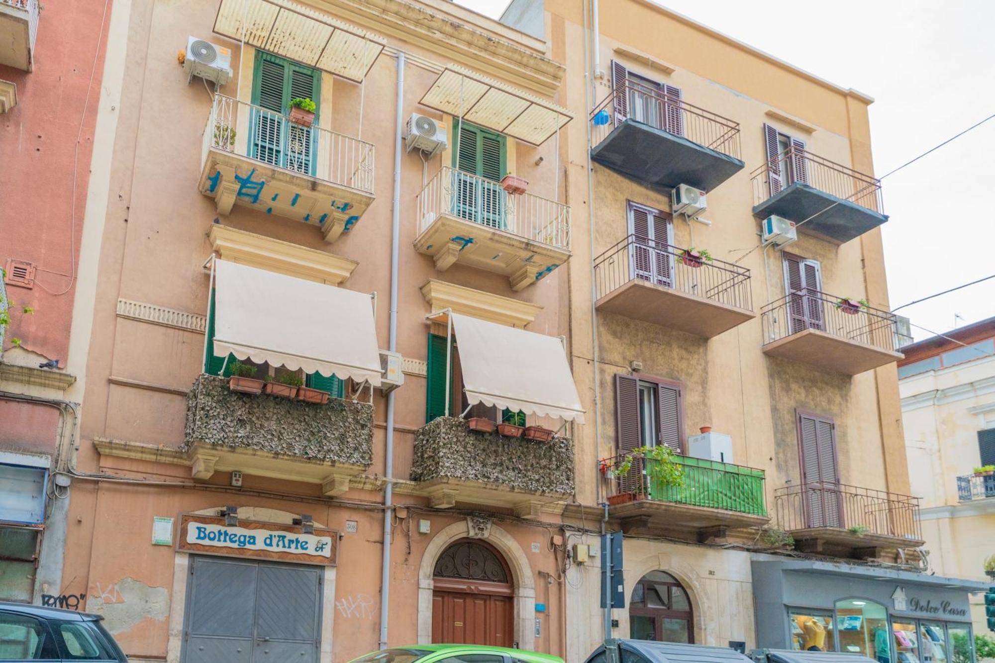 Dimora Dante 310 Apartman Bari Kültér fotó